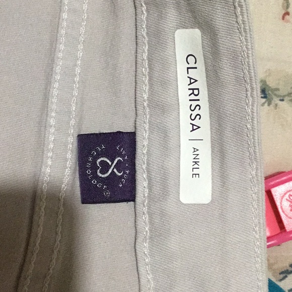 NYDJ size 10 great condition Khaki in color - Picture 2 of 4